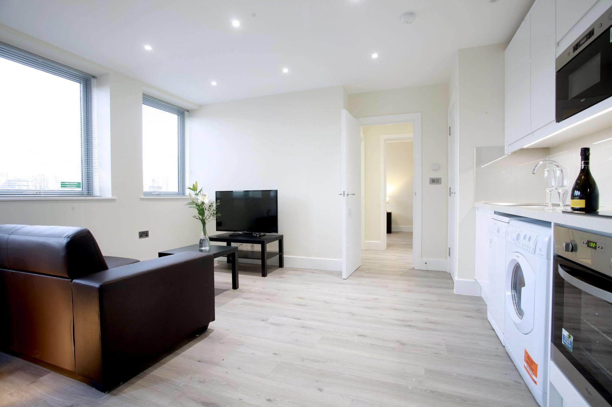 Valet Apartments Wembley Exterior photo