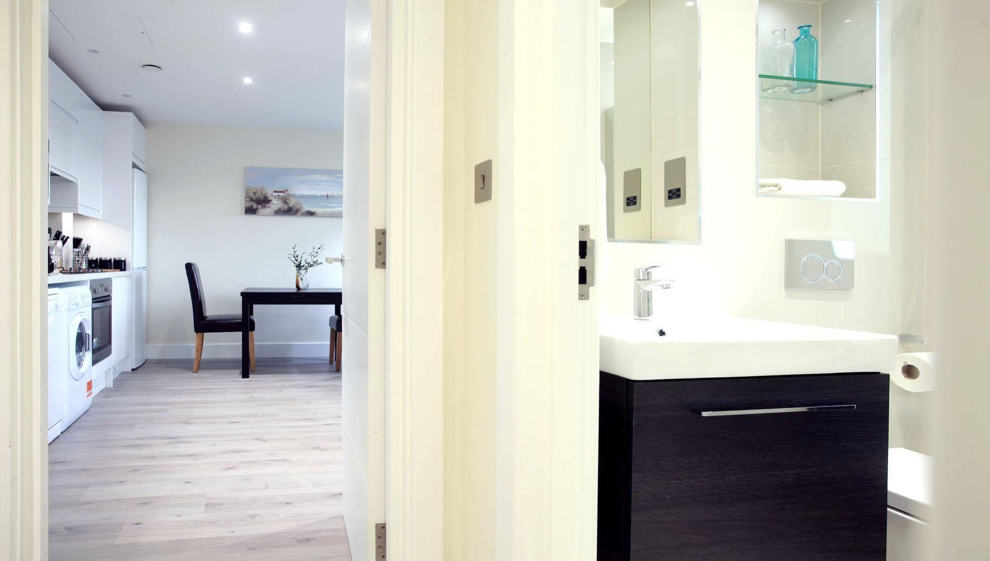 Valet Apartments Wembley Exterior photo