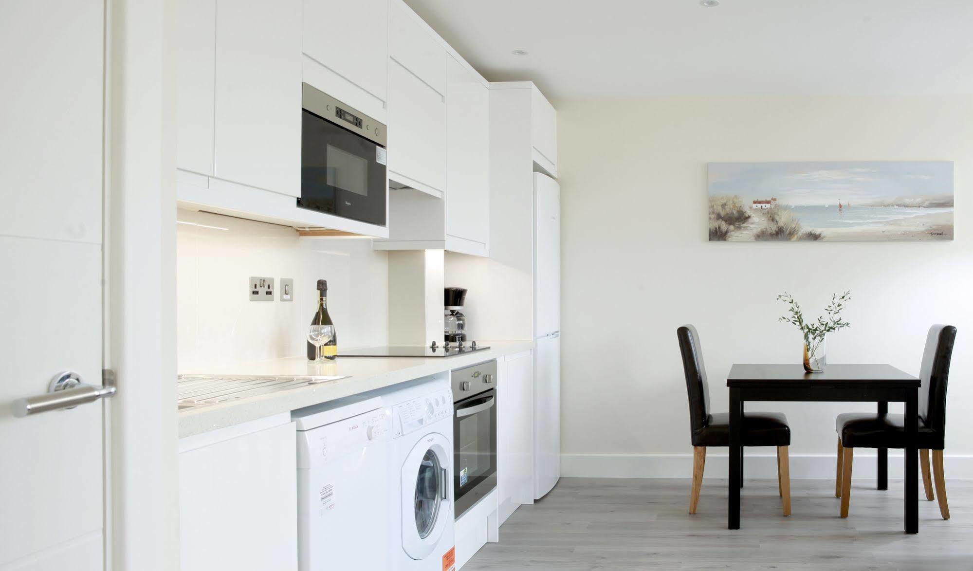 Valet Apartments Wembley Exterior photo