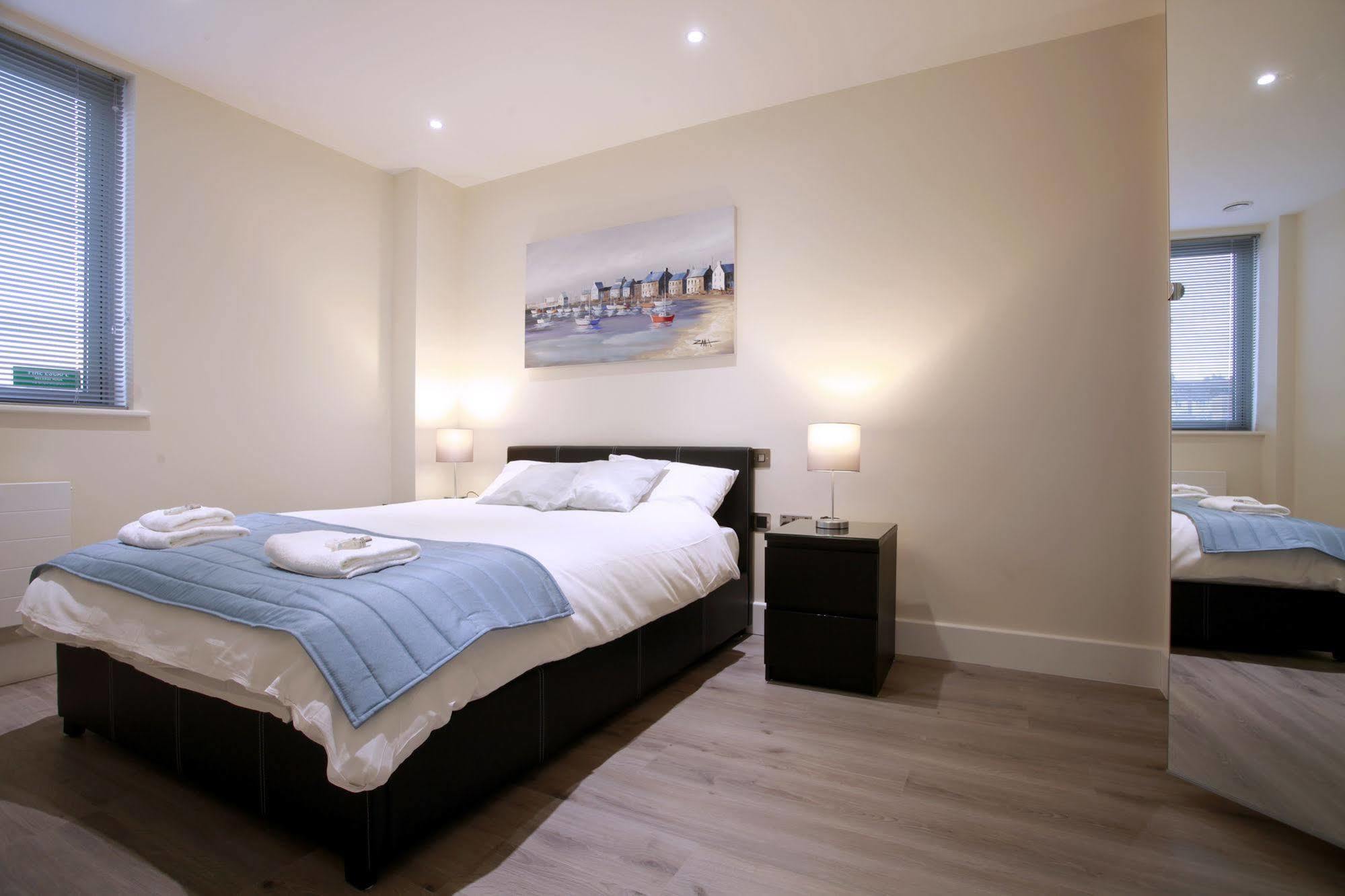 Valet Apartments Wembley Exterior photo