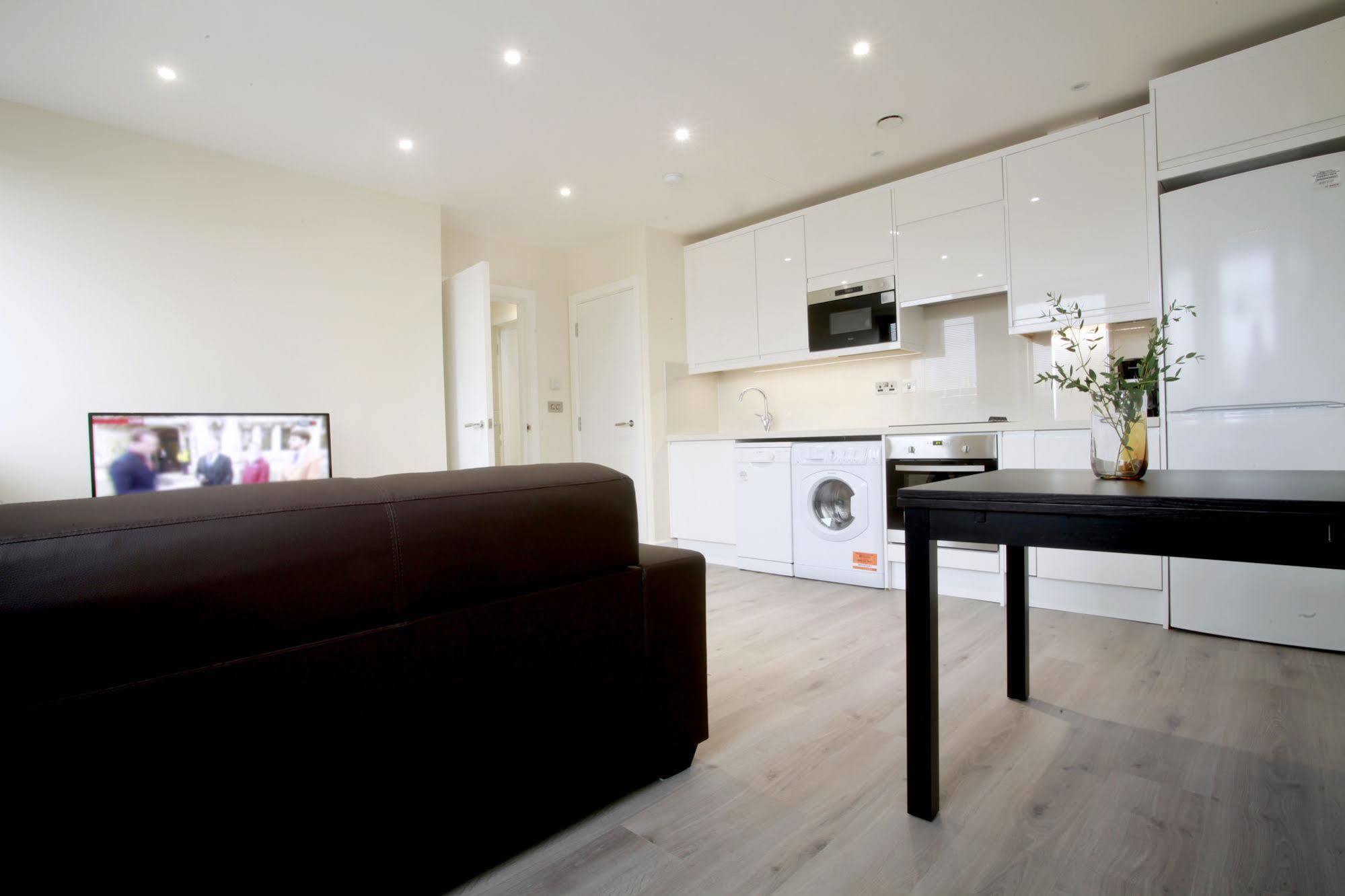 Valet Apartments Wembley Exterior photo