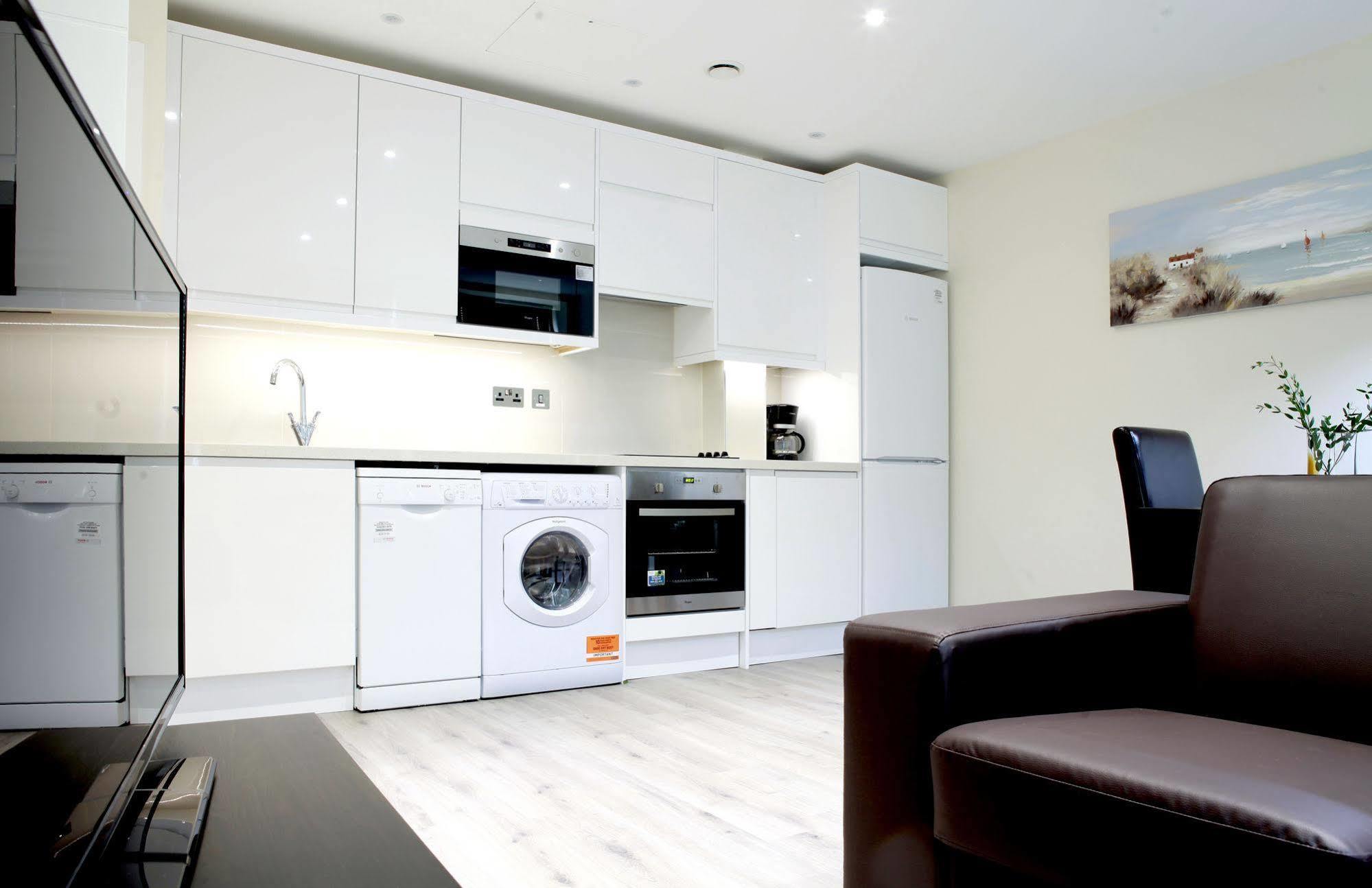 Valet Apartments Wembley Exterior photo